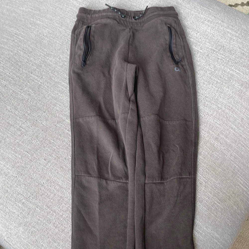 GapFit Tech Kids Joggers, size 8 (M), Brown